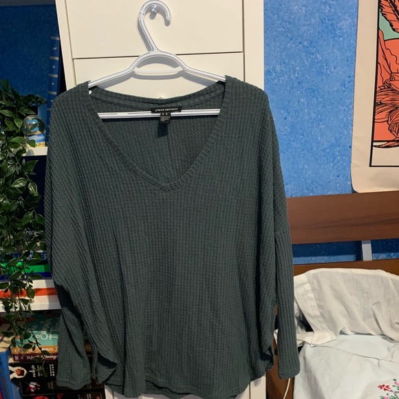 urban heritage oversized sweater size medium - Picture 1 of 4
